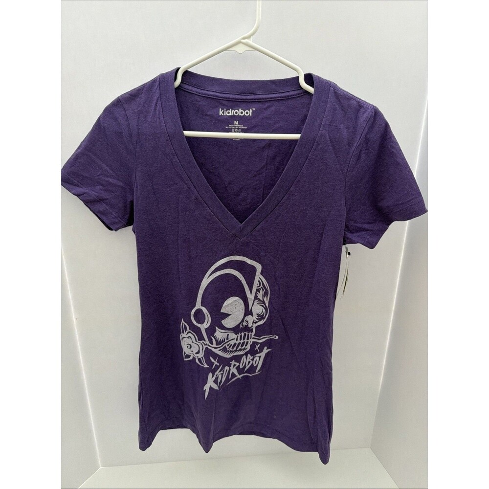 Kidrobot Womens Purple V-Neck Graphic T-Shirt Skull Rose NWT Size M
